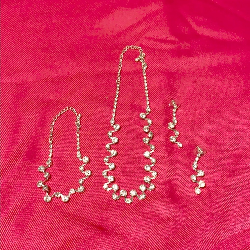 🎉 FINAL SALE Sparkly Jewelry Bundle